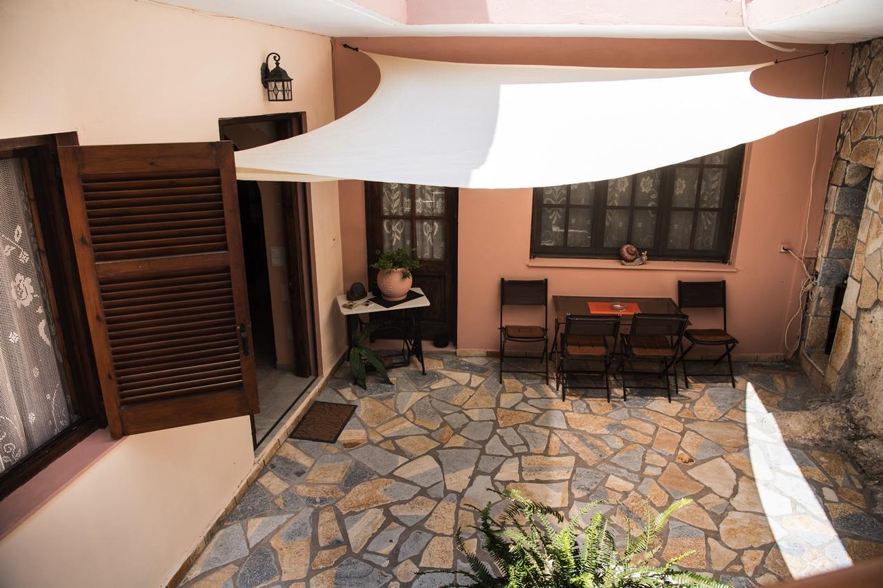 Manthiata Studios Exanthia Exterior foto