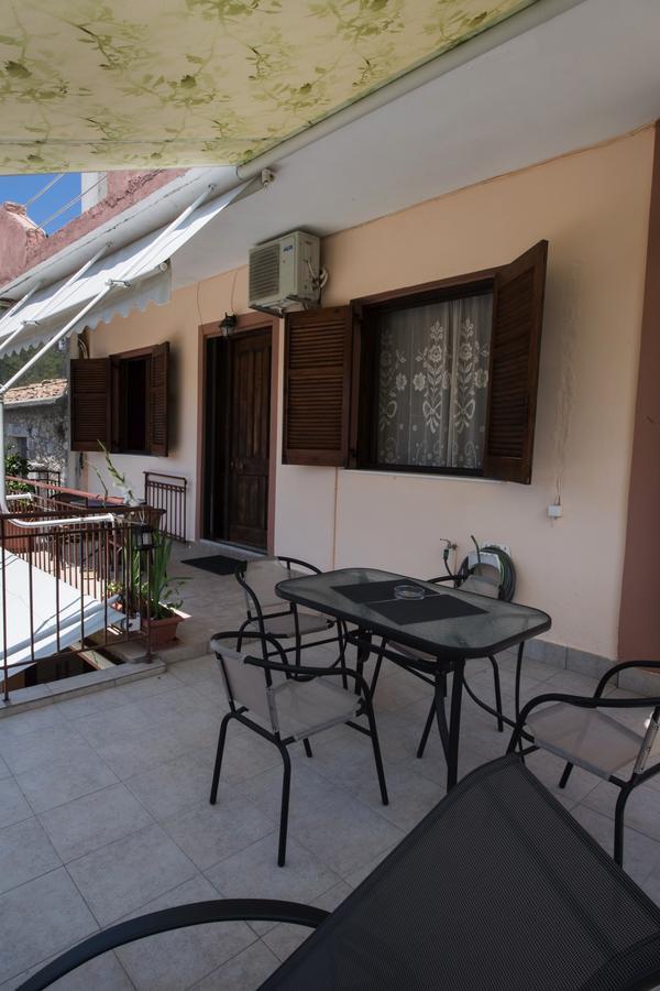 Manthiata Studios Exanthia Exterior foto