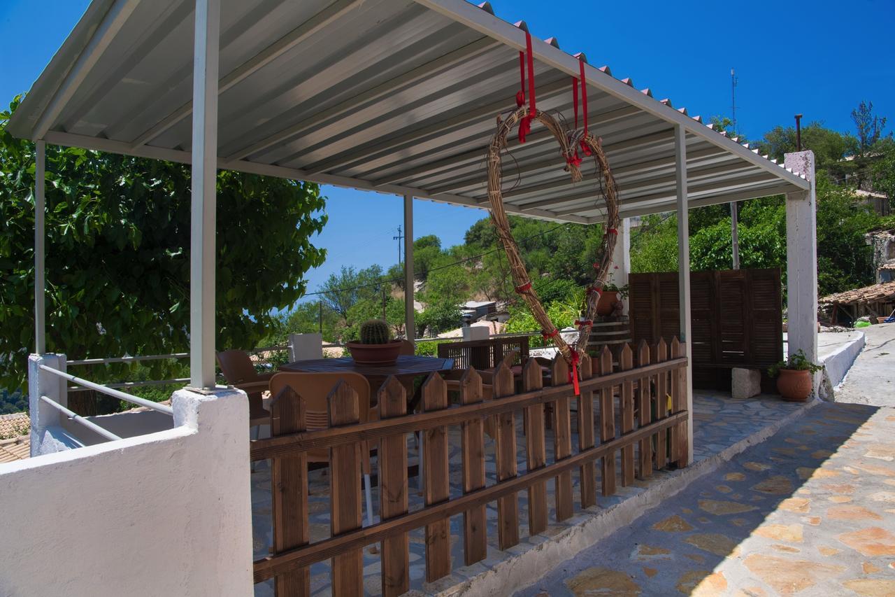 Manthiata Studios Exanthia Exterior foto
